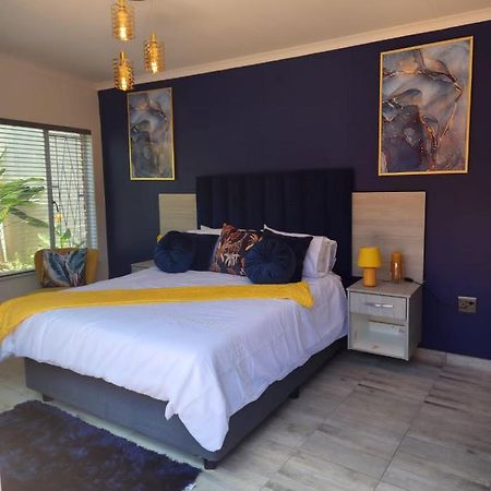 Sibella Guest House Bloemfontein Exterior photo
